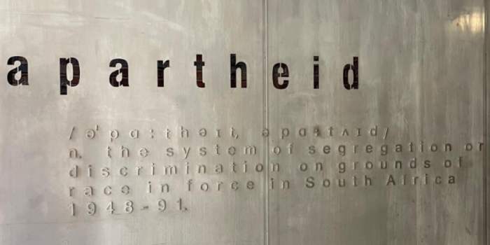 Découvertes historiques : Musée de l'Apartheid avec Sara Cox !