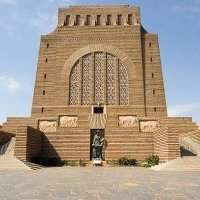 SUR LES TRACES DES BOERS : VOORTREKKER ET UNION BUILDING
